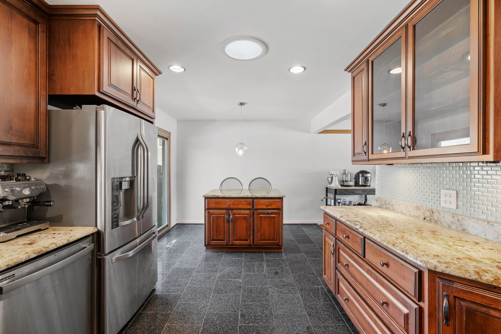 9900 Avenida Del Norte Street