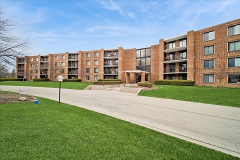 Photo of 1515 E Central Road #462B, Arlington Heights, IL 60005 (MLS # 12600647)