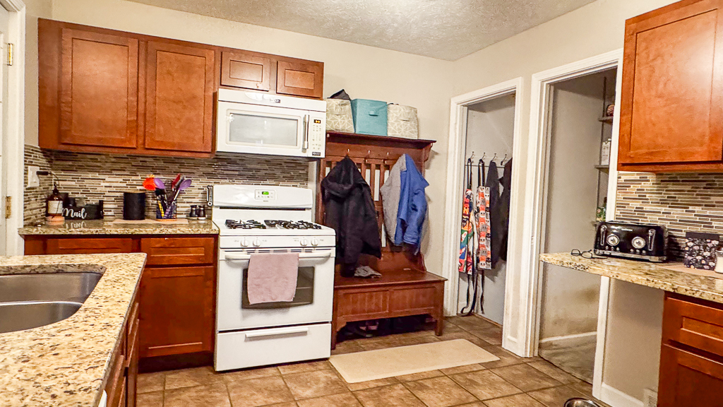 Normal, Illinois 61761, United States, 2 Bedrooms Bedrooms, ,1 BathroomBathrooms,Residential,Active,247546