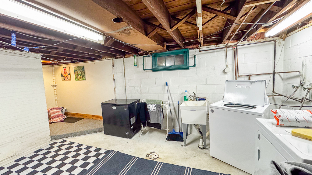 Normal, Illinois 61761, United States, 2 Bedrooms Bedrooms, ,1 BathroomBathrooms,Residential,Active,247546