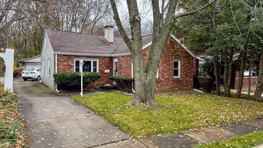 Normal, Illinois 61761, United States, 2 Bedrooms Bedrooms, ,1 BathroomBathrooms,Residential,Active,247546