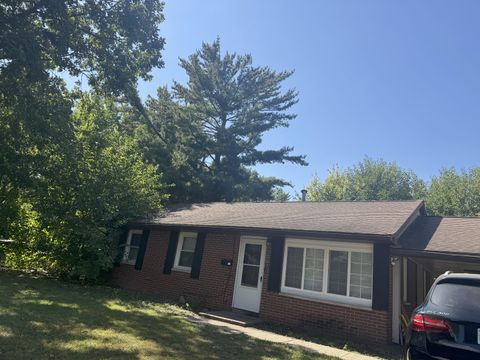 Photo of 1315 Williamsburg Drive, Champaign, IL 61821 (MLS # 12452373)