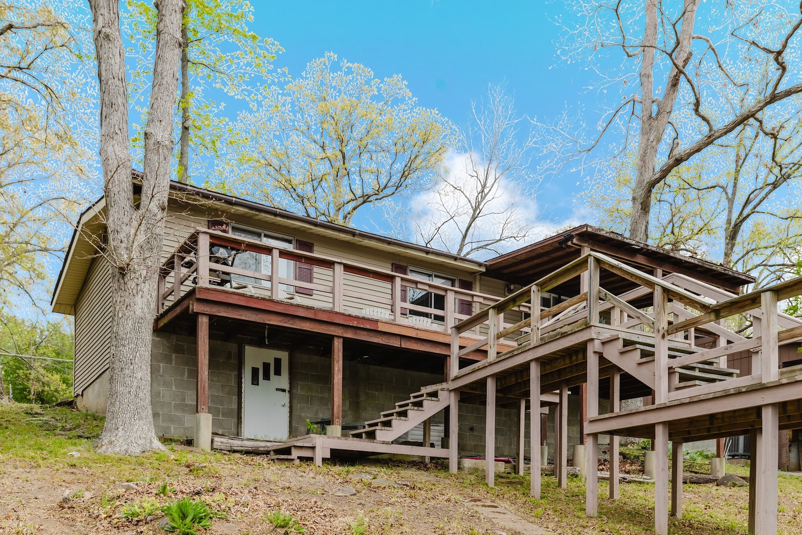 2380 Egyptian Hills Drive