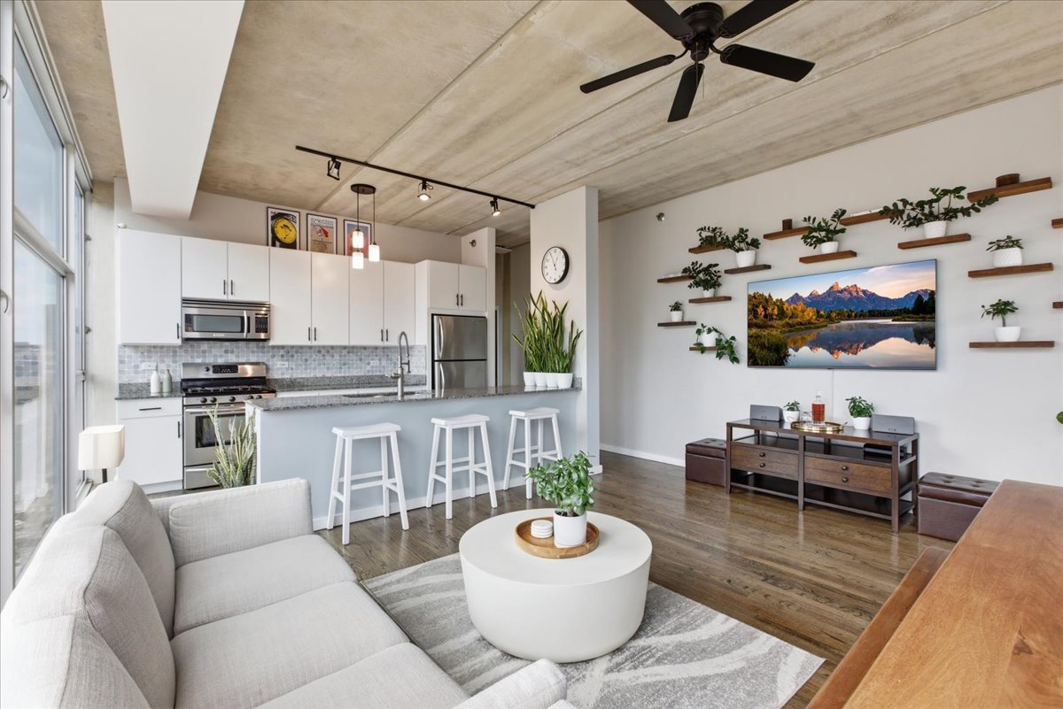 630 N Franklin Street 808