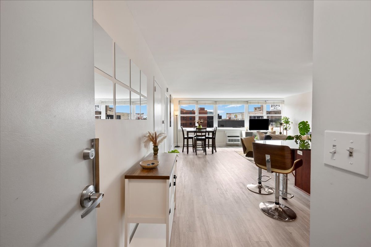 2300 N Commonwealth Avenue 7H