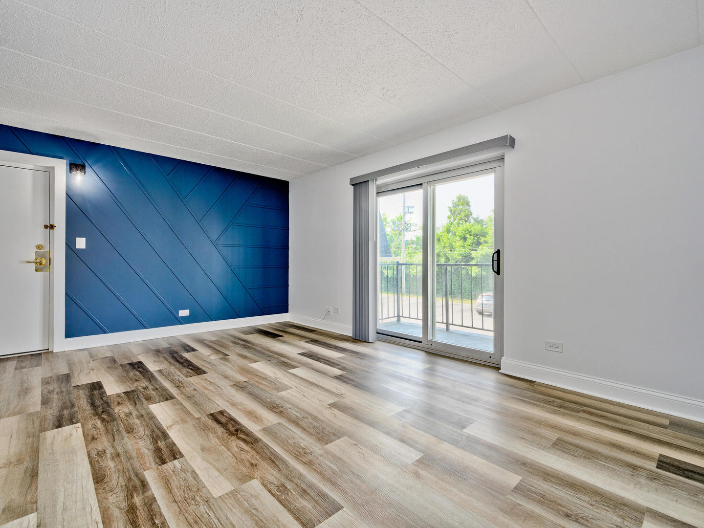 Northbrook, Illinois 60062, United States, 2 Bedrooms Bedrooms, ,2 BathroomsBathrooms,Residential,Active,223050