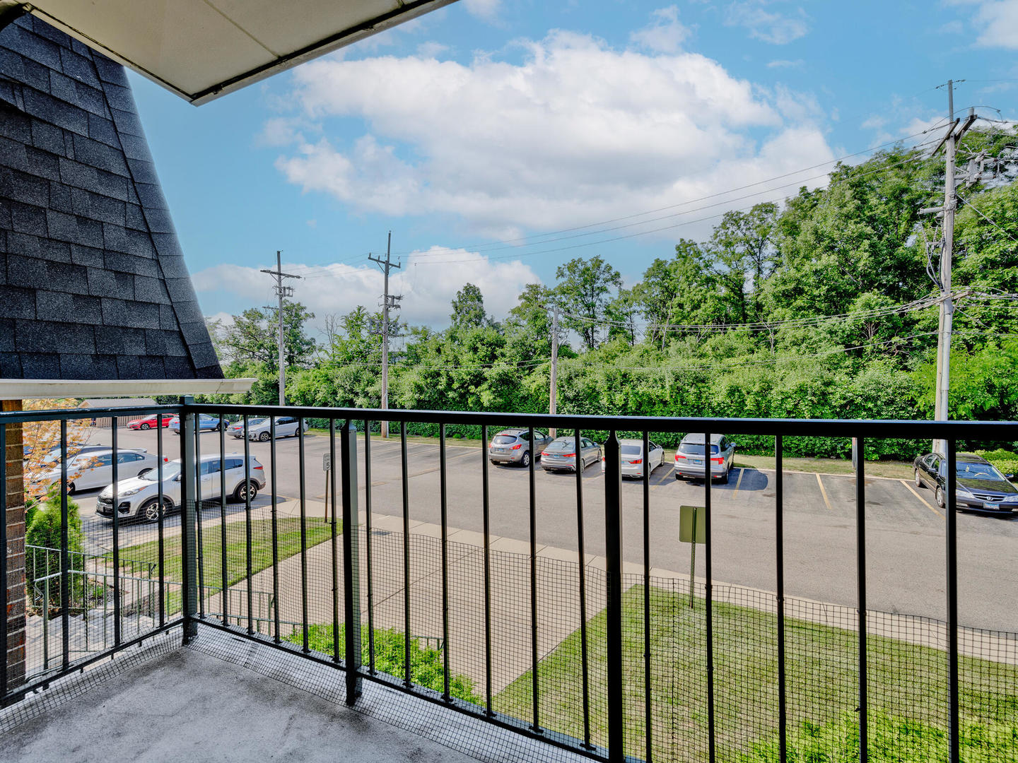 Northbrook, Illinois 60062, United States, 2 Bedrooms Bedrooms, ,2 BathroomsBathrooms,Residential,Active,223050