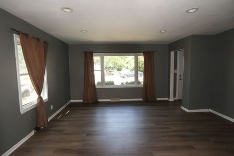 Tiny photo for 305 Glenice Parkway, Fox River Grove, IL 60021 (MLS # 12695274)