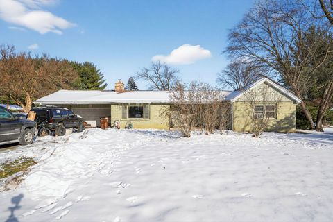 Photo of 2388 Mcfarland Road, Rockford, IL 61108 (MLS # 12535403)