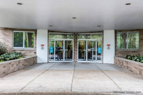 Tiny photo for 6833 N Kedzie Avenue #801, Chicago, IL 60645 (MLS # 12743594)