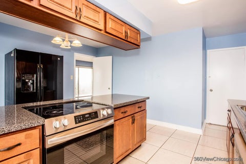 Tiny photo for 6833 N Kedzie Avenue #801, Chicago, IL 60645 (MLS # 12743594)