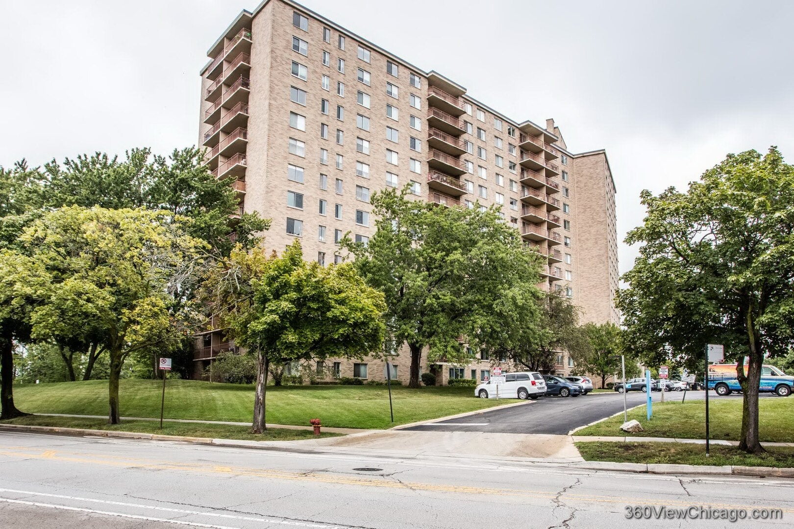 6833 N Kedzie Avenue 801