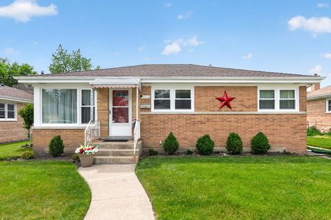 Photo of 5012 N Busse Avenue, Chicago, IL 60656 (MLS # 12662167)