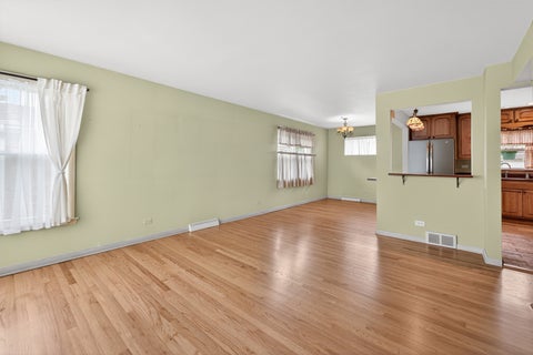 Tiny photo for 5012 N Busse Avenue, Chicago, IL 60656 (MLS # 12662167)