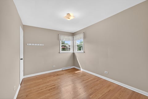 Tiny photo for 5012 N Busse Avenue, Chicago, IL 60656 (MLS # 12662167)