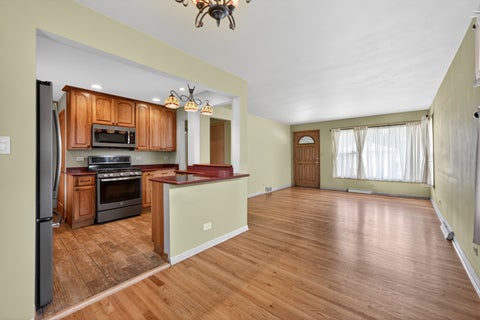 Tiny photo for 5012 N Busse Avenue, Chicago, IL 60656 (MLS # 12662167)