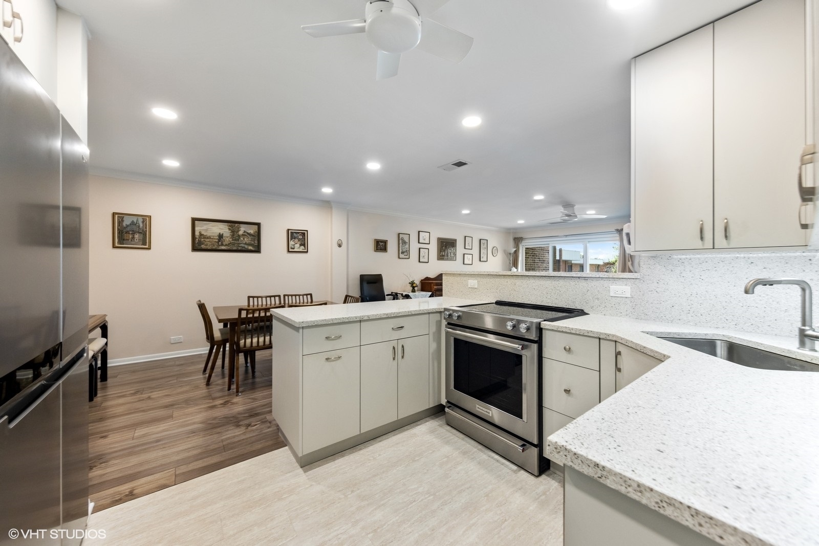 6585 Main Street 401