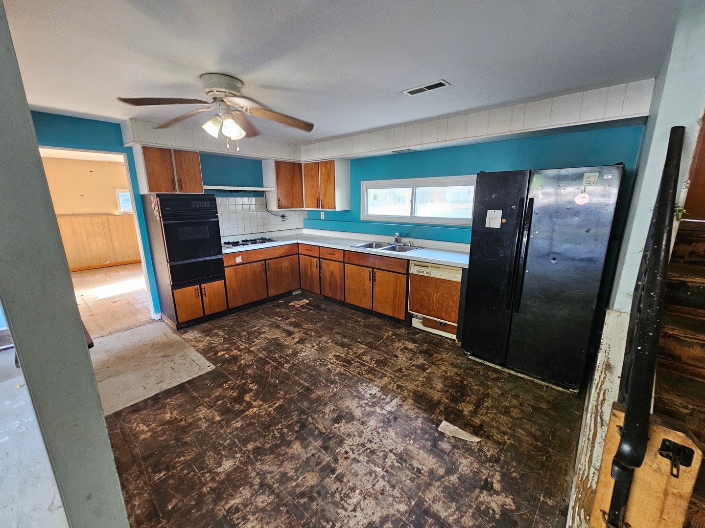 1407 Searle Drive
