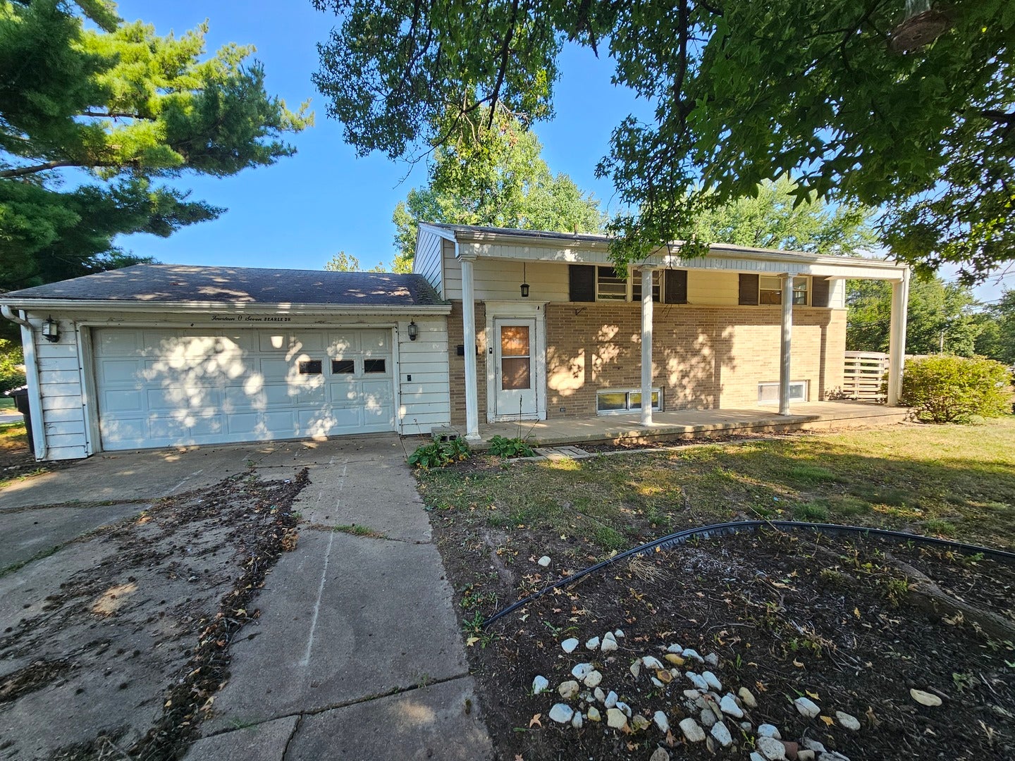 1407 Searle Drive