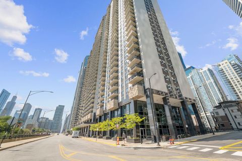 Photo of 400 E RANDOLPH Street #2225, Chicago, IL 60601 (MLS # 12595455)