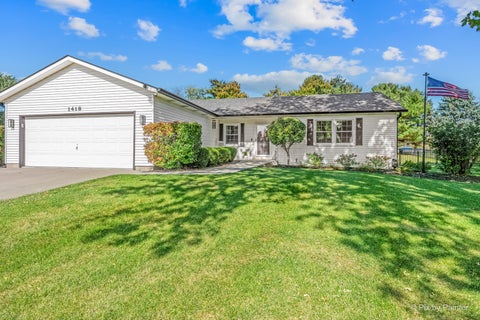 Photo of 1418 Torrey Trail, Johnsburg, IL 60051 (MLS # 12785520)