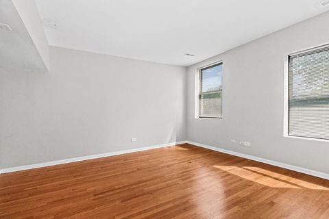 Tiny photo for 4527 S Drexel Boulevard #3S, Chicago, IL 60653 (MLS # 12449932)