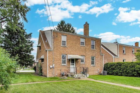 Tiny photo for 7232 W Oakton Street, Niles, IL 60714 (MLS # 12413608)