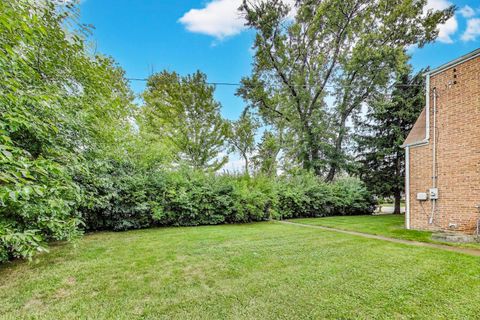 Tiny photo for 7232 W Oakton Street, Niles, IL 60714 (MLS # 12413608)