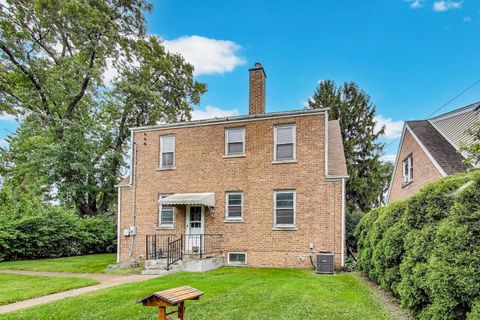 Tiny photo for 7232 W Oakton Street, Niles, IL 60714 (MLS # 12413608)