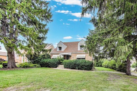 Tiny photo for 7232 W Oakton Street, Niles, IL 60714 (MLS # 12413608)