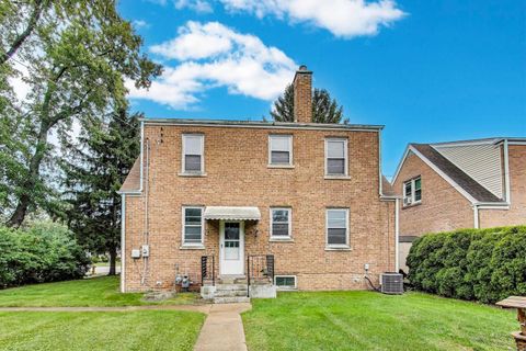 Tiny photo for 7232 W Oakton Street, Niles, IL 60714 (MLS # 12413608)