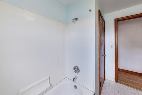 Tiny photo for 7232 W Oakton Street, Niles, IL 60714 (MLS # 12413608)