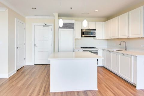Tiny photo for 10 E Delaware Place #20A, Chicago, IL 60611 (MLS # 12499759)