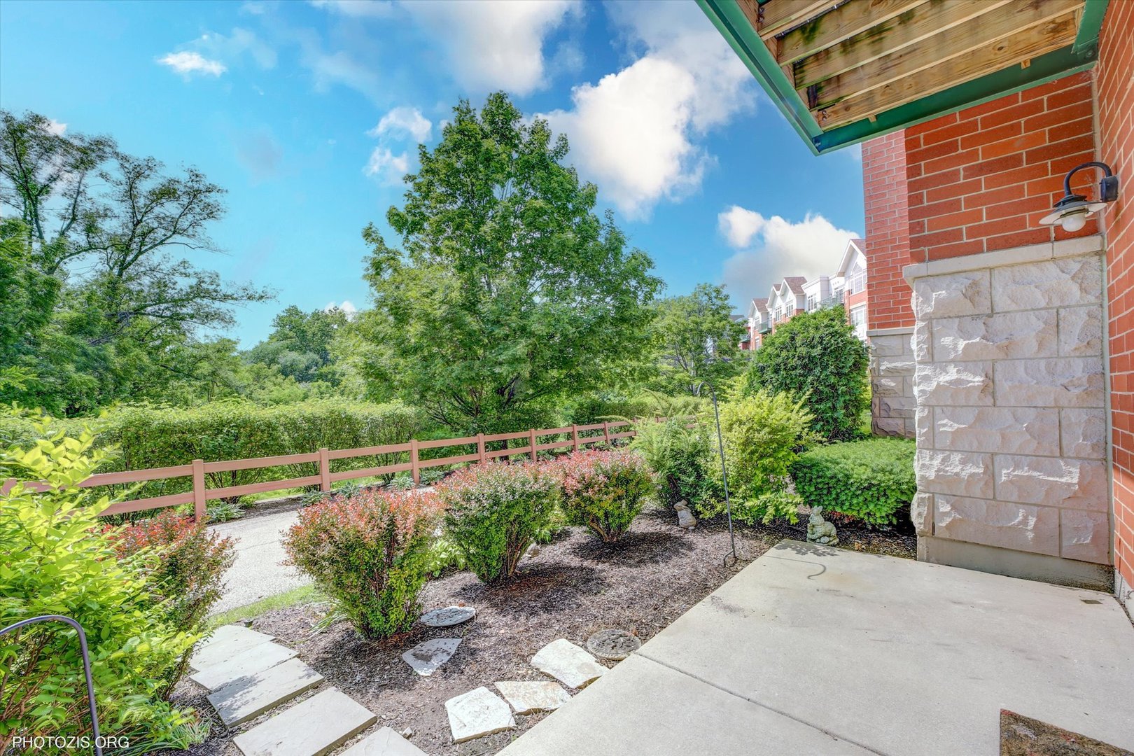 640 Mchenry Road 106