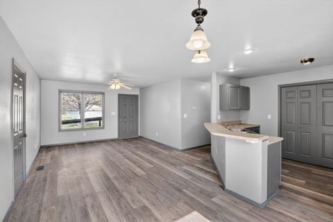 Tiny photo for 109 Illini Court, Vienna, IL 62995 (MLS # 12598003)