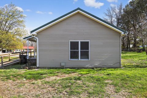 Tiny photo for 109 Illini Court, Vienna, IL 62995 (MLS # 12598003)