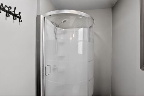 Tiny photo for 109 Illini Court, Vienna, IL 62995 (MLS # 12598003)