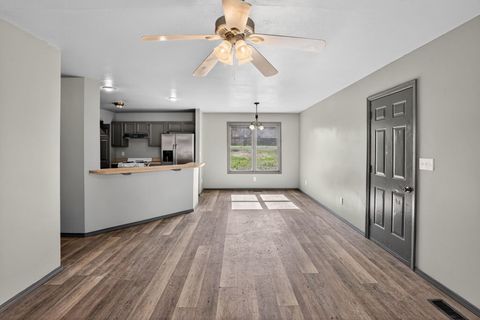 Tiny photo for 109 Illini Court, Vienna, IL 62995 (MLS # 12598003)