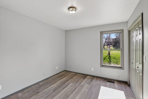 Tiny photo for 109 Illini Court, Vienna, IL 62995 (MLS # 12598003)