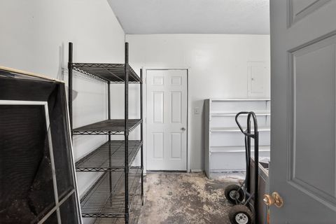 Tiny photo for 109 Illini Court, Vienna, IL 62995 (MLS # 12598003)