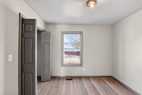 Tiny photo for 109 Illini Court, Vienna, IL 62995 (MLS # 12598003)