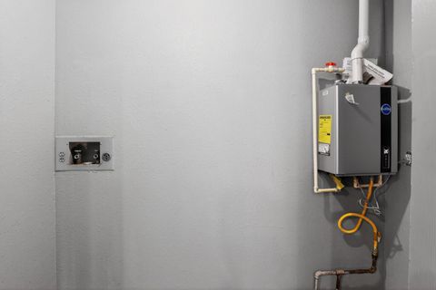 Tiny photo for 109 Illini Court, Vienna, IL 62995 (MLS # 12598003)