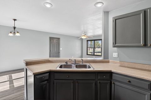 Tiny photo for 109 Illini Court, Vienna, IL 62995 (MLS # 12598003)