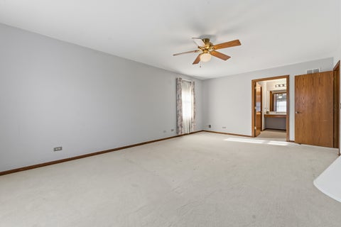 Tiny photo for 736 Concord Lane, Des Plaines, IL 60016 (MLS # 12752616)