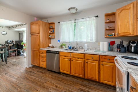 Tiny photo for 615 S Emerald Lane, Carbondale, IL 62901 (MLS # 12700394)