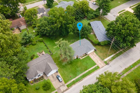Tiny photo for 615 S Emerald Lane, Carbondale, IL 62901 (MLS # 12700394)