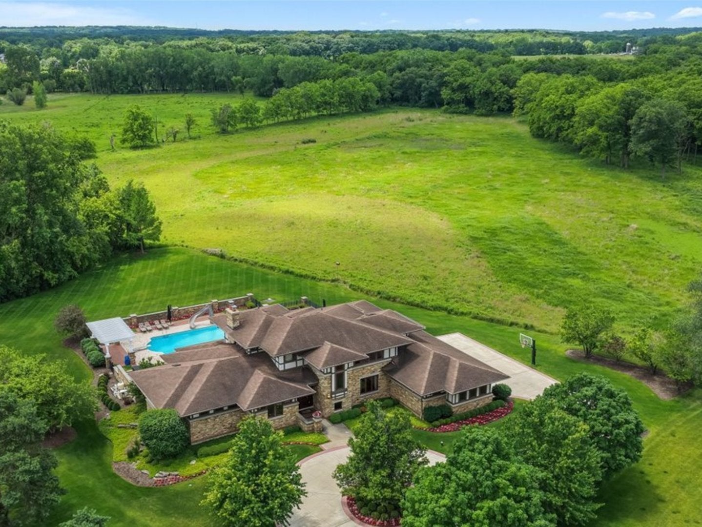 39W973 Crosscreek Lane