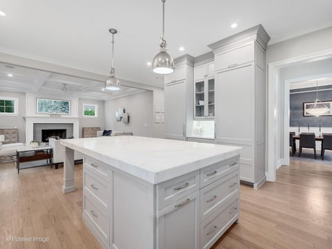 Tiny photo for 118 TUTTLE Avenue, Clarendon Hills, IL 60514 (MLS # 12665498)