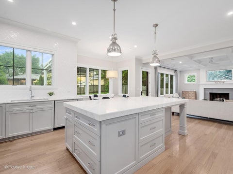 Tiny photo for 118 TUTTLE Avenue, Clarendon Hills, IL 60514 (MLS # 12665498)