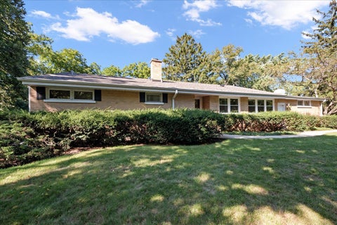 Photo of 100 Green Bay Road, Highland Park, IL 60035 (MLS # 12753228)